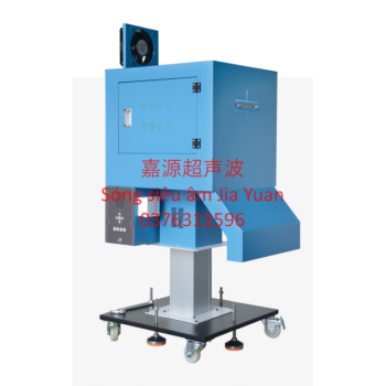 Máy cắt nhựa kiểu đứng